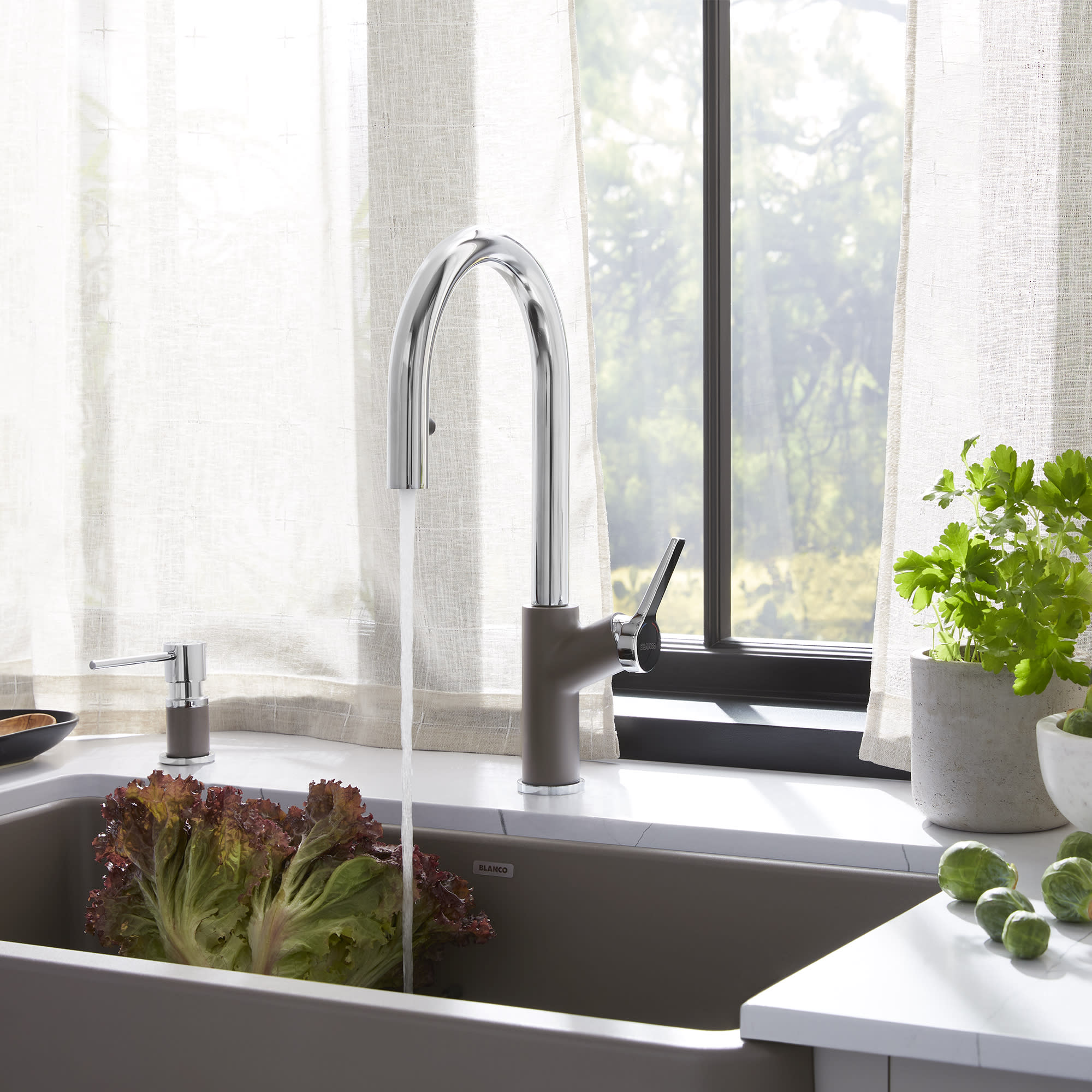 Blanco Urbena Pull-Down Kitchen Faucet 13