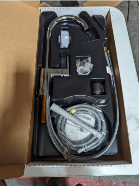 MOEN 7565 Chrome Align Single Handle Pull Down Kitchen Faucet NEW IN BOX