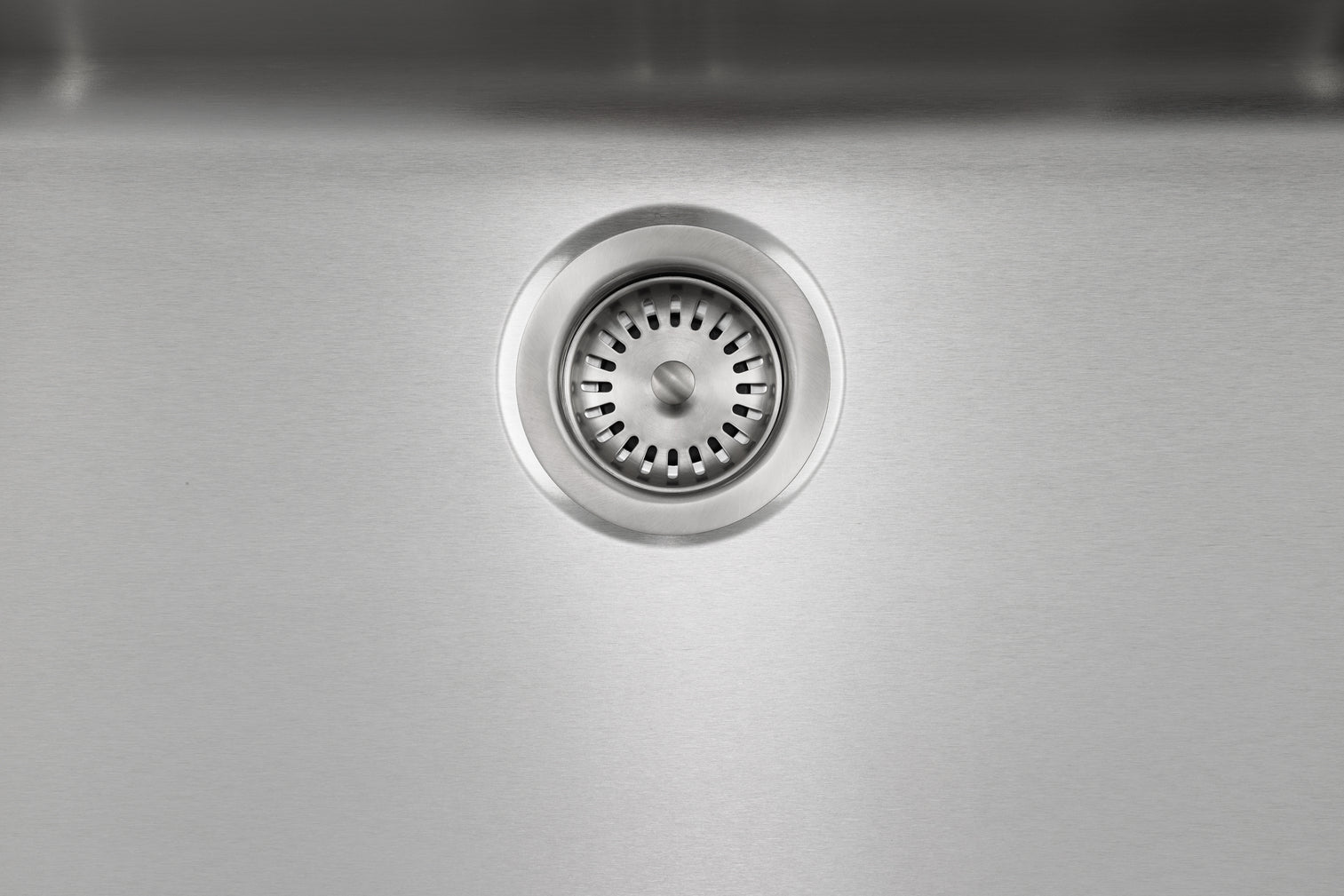 Jade-Opal 18 Gauge Single Bowl Undermount Kitchen Sink, Radial Corners, 32x18x9 12