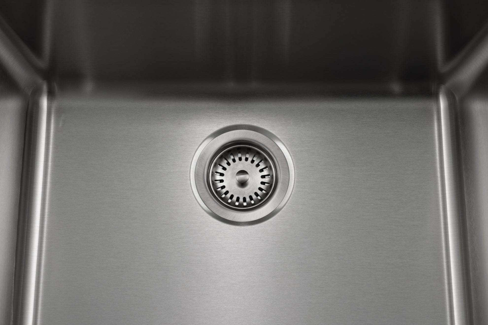 Jade- Ruby 18 Gauge Single Bowl Undermount Bar Sink, Radial Corners, 23x18x9 3
