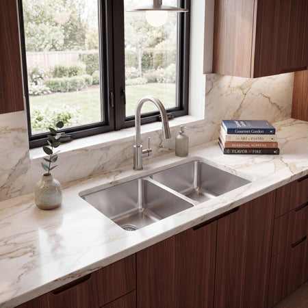 Jade-Topaz 18 Gauge 5050 Undermount Kitchen Sink, Radial Corners, 32x18x9/9 5 7