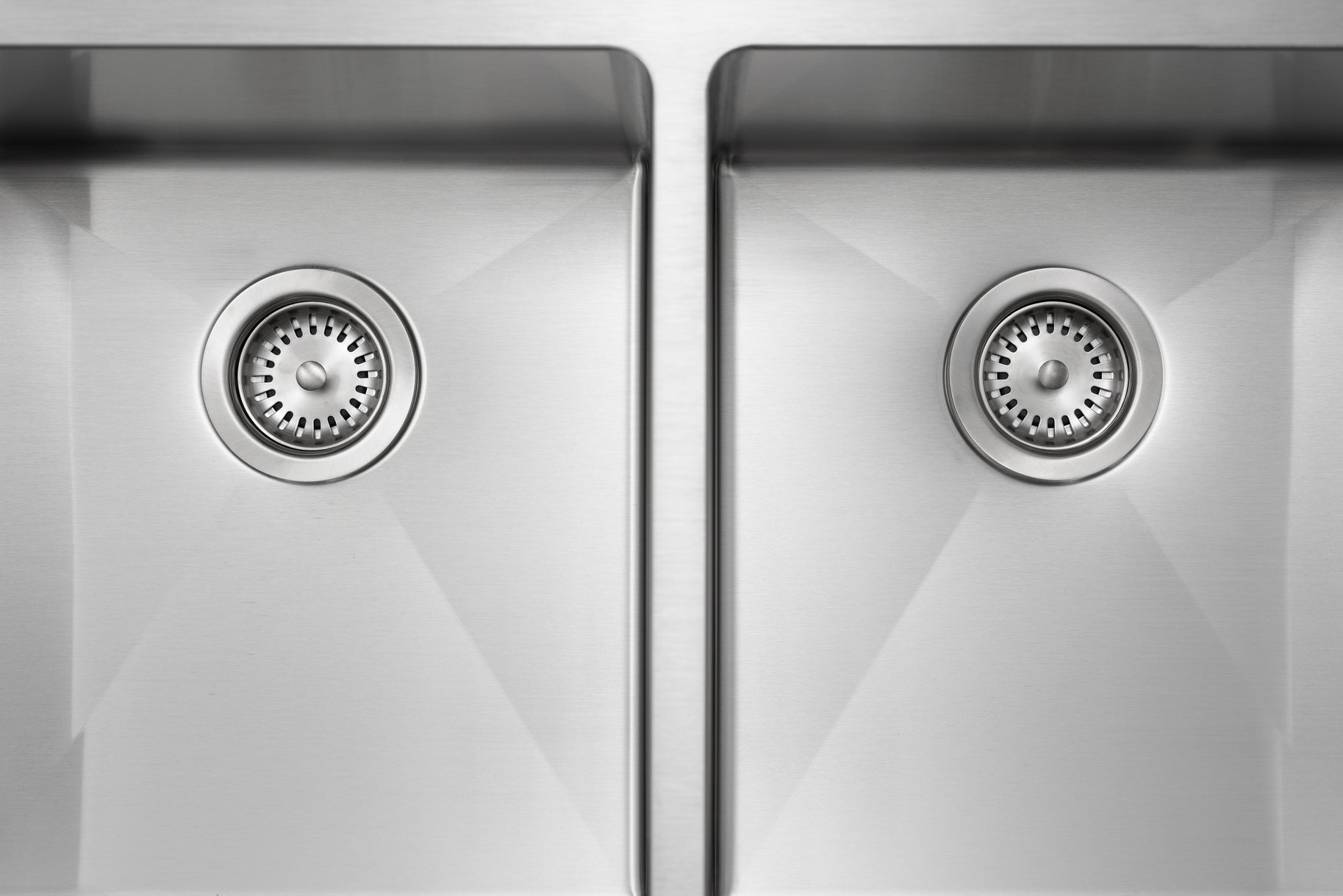 Master Chef - Bordeaux Radial  Culinary Style Stainless Steel Kitchen Sink Double/Equal Bowl UM RADIAL CORNERS 5