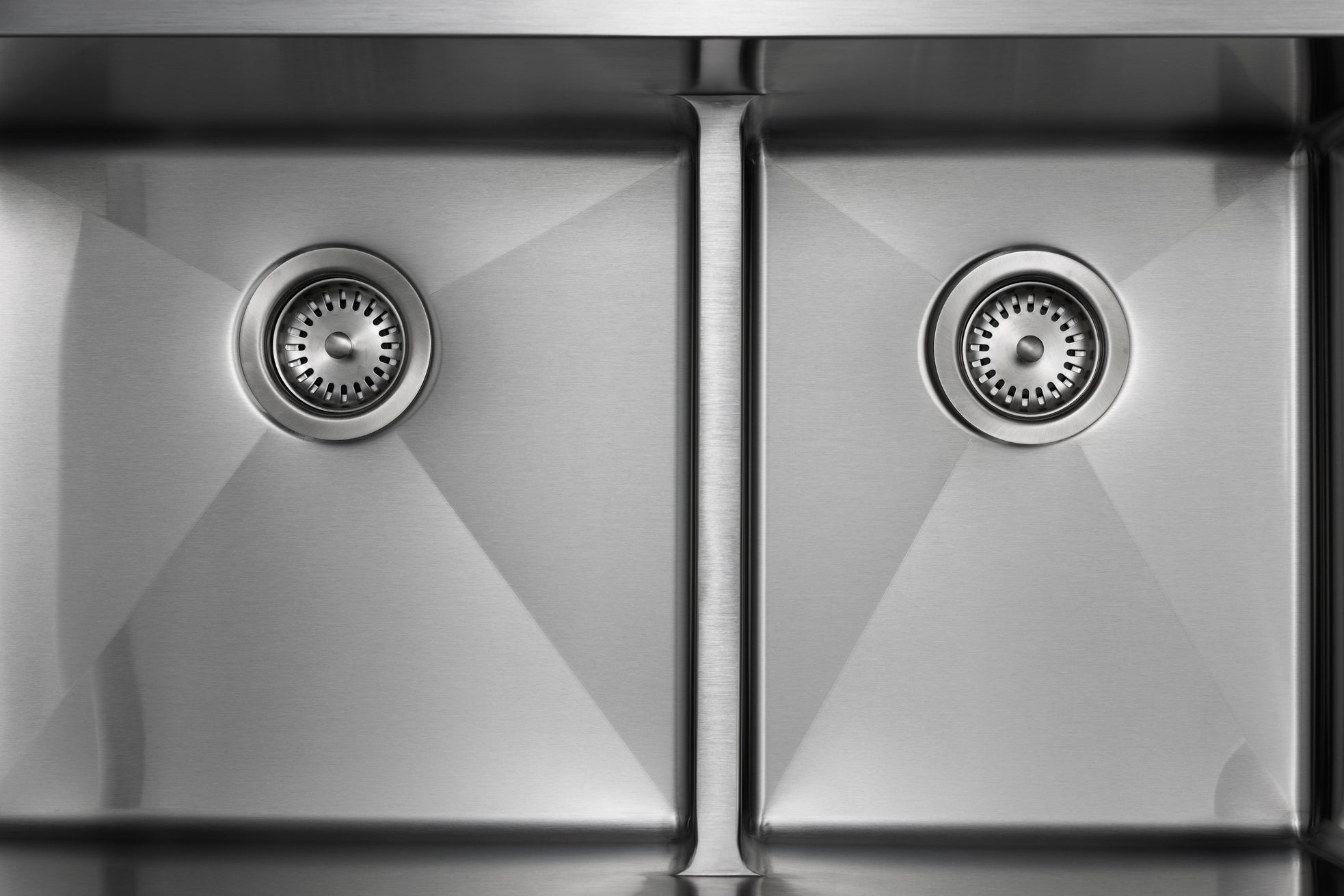 Master Chef - Orleans Half-Divide 15 G Stainless Steel Lower Divider Sink - RADIAL CORNERS 3