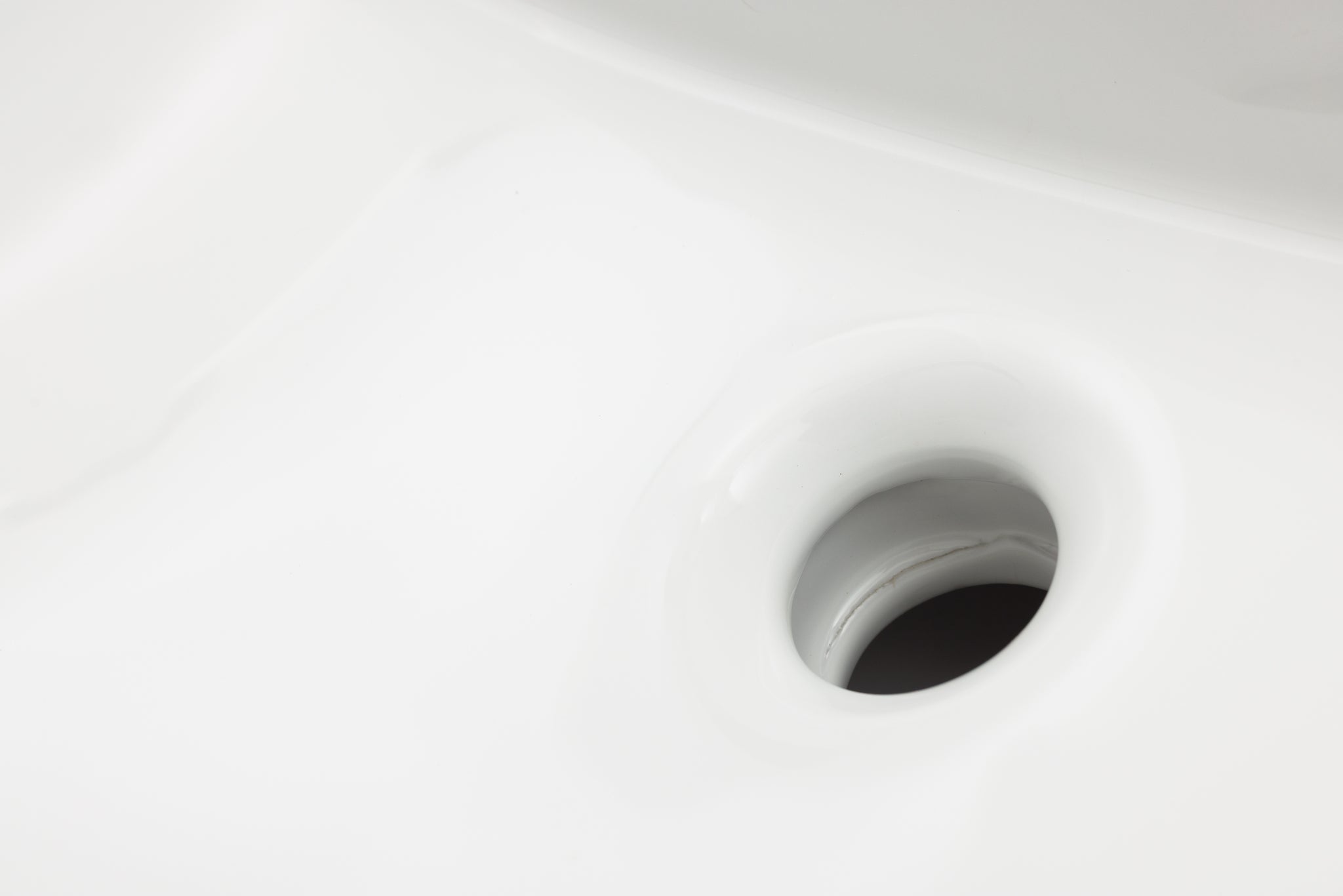 Oasis-Phoenix WH ADA  Rectangular ADA Vitreous China UM lav Basin 20x15x5.5 7