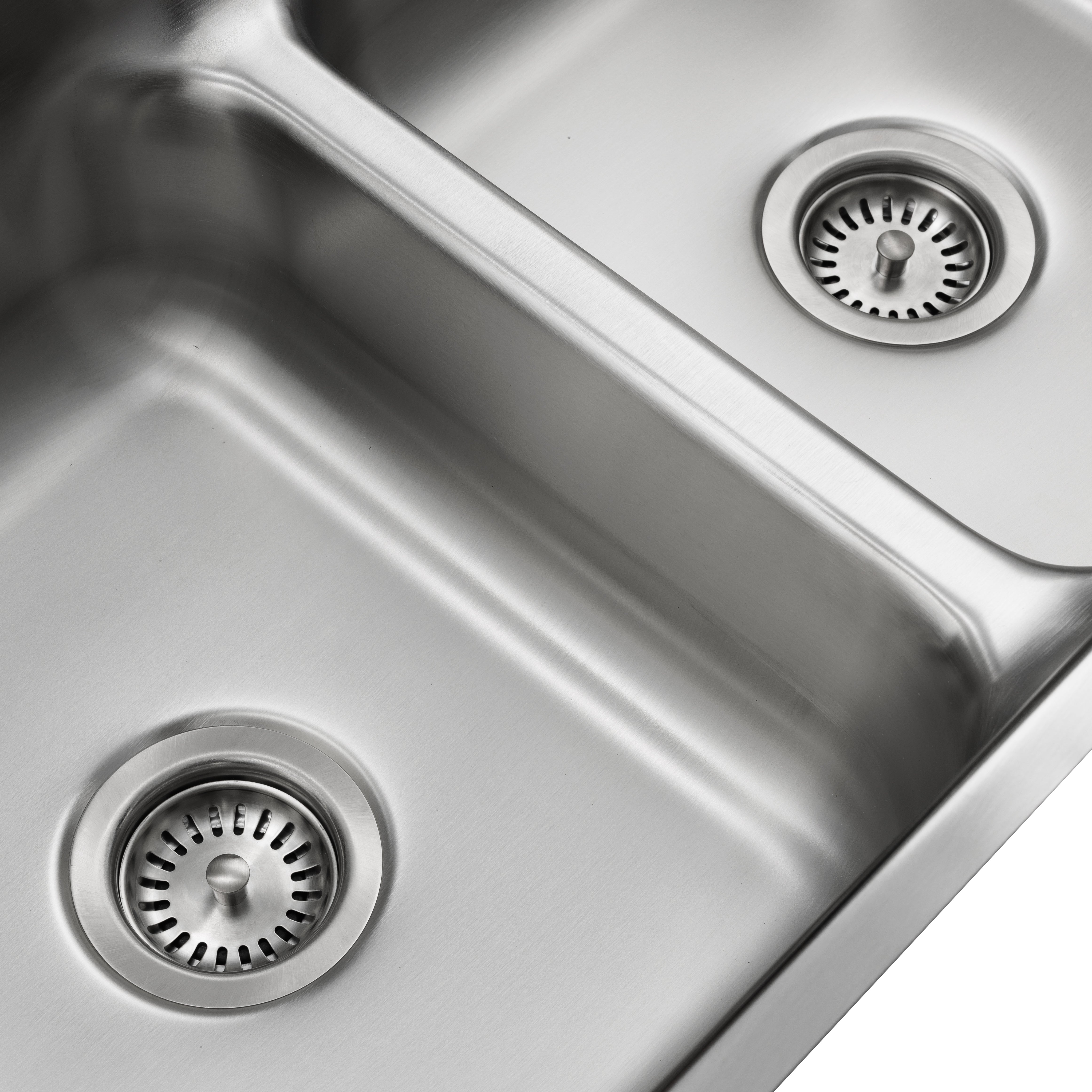 Presidential Adams Premium 18 G UM double bowl kitchen sink with equal basins, 32.25x18.25x9/9 inches, stainless steel.