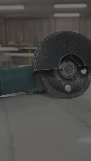 video shows ZENESIS™ Z-Max Turbo Blade
